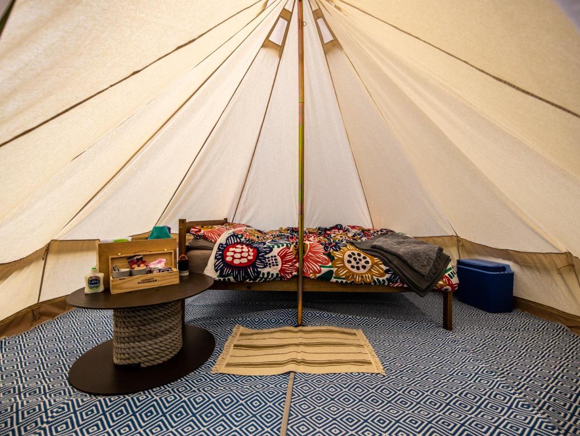 Naturally Glamping Kingsteignton エクステリア 写真